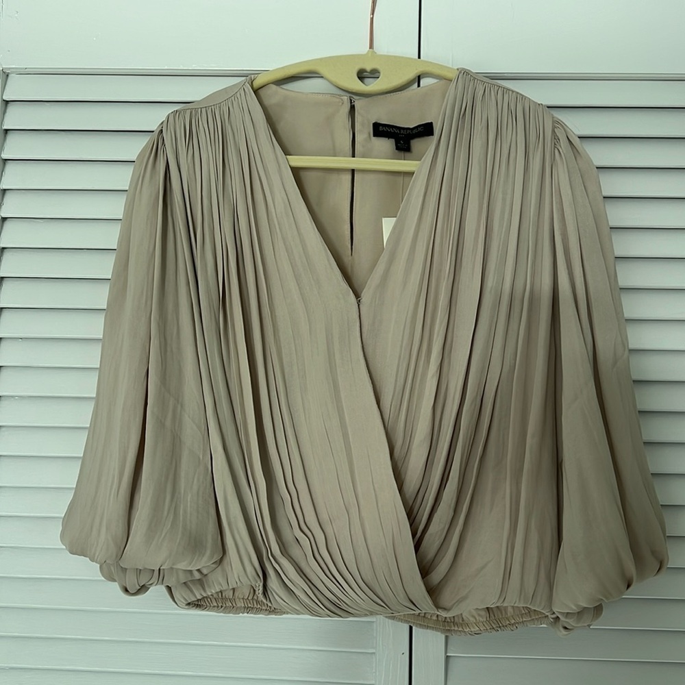 Banana Republic three quarter sleeved cross front top.
